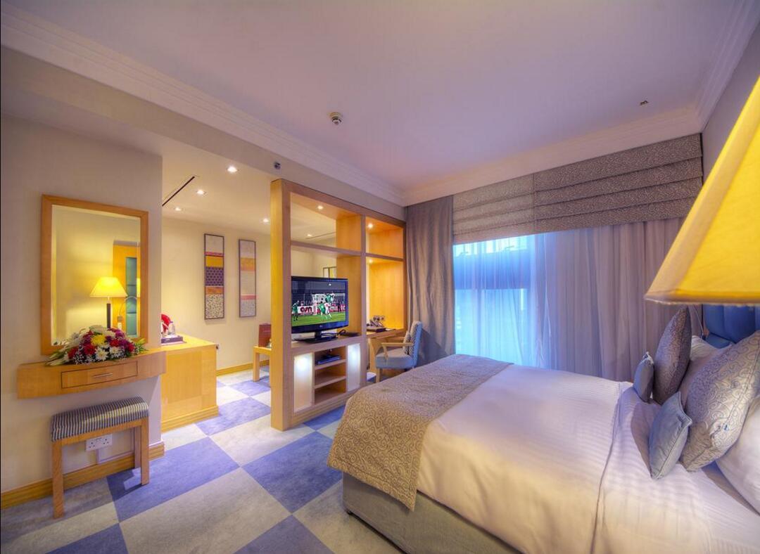 Halo Hotel Дубай Экстерьер фото