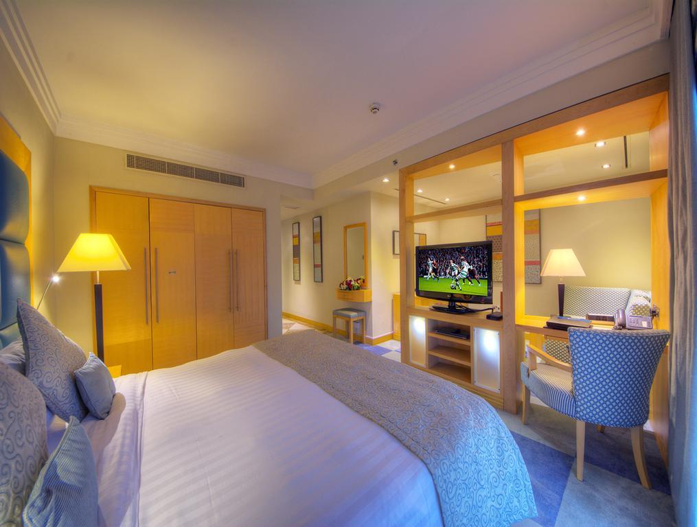Halo Hotel Дубай Экстерьер фото